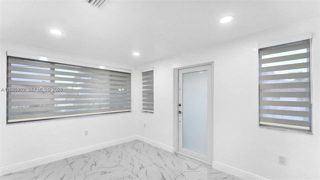 3375 SW 1st St, Miami, FL 33135