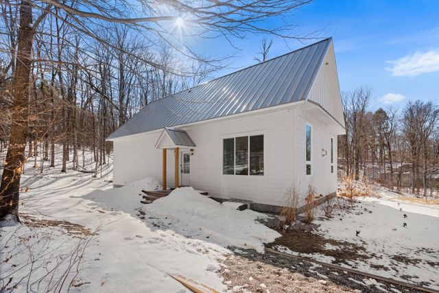 6848 E Lake Bluffs Drive, Traverse City, MI 49684