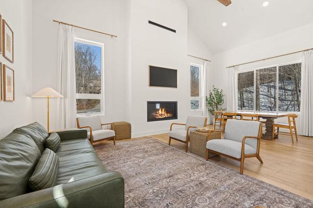 6848 E Lake Bluffs Drive, Traverse City, MI 49684