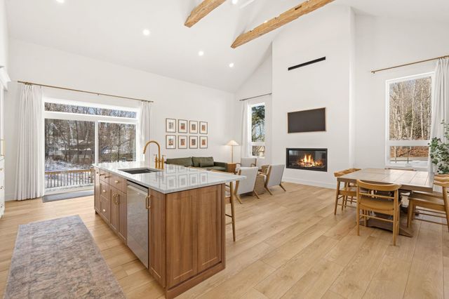 6848 E Lake Bluffs Drive, Traverse City, MI 49684