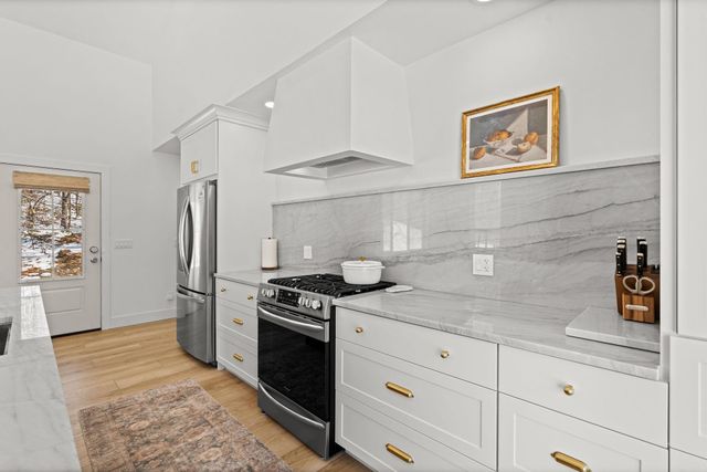 6848 E Lake Bluffs Drive, Traverse City, MI 49684