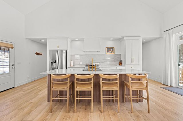 6848 E Lake Bluffs Drive, Traverse City, MI 49684