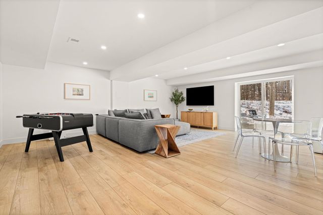 6848 E Lake Bluffs Drive, Traverse City, MI 49684