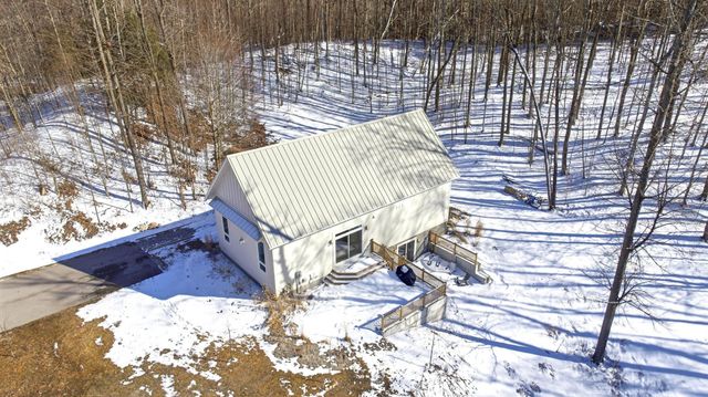 6848 E Lake Bluffs Drive, Traverse City, MI 49684