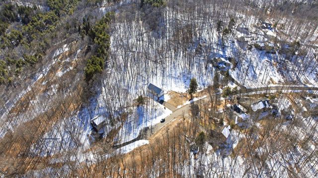 6848 E Lake Bluffs Drive, Traverse City, MI 49684