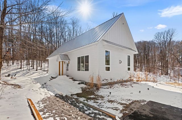 6848 E Lake Bluffs Drive, Traverse City, MI 49684