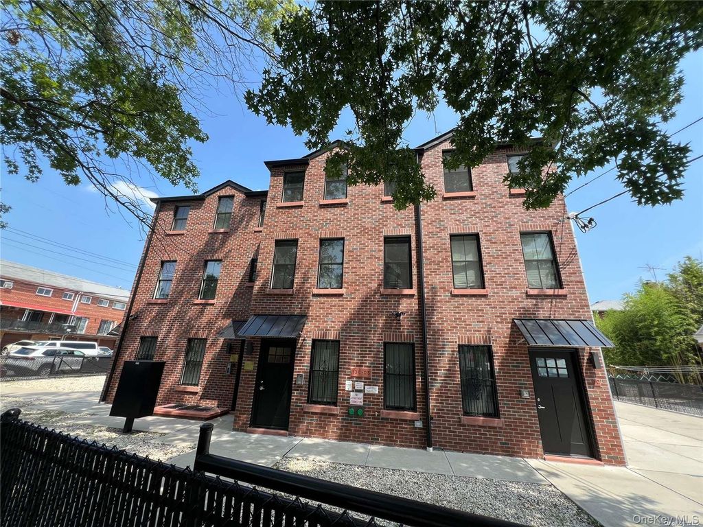 56-75 136TH Street 3A, Flushing, NY 11355 — exterior