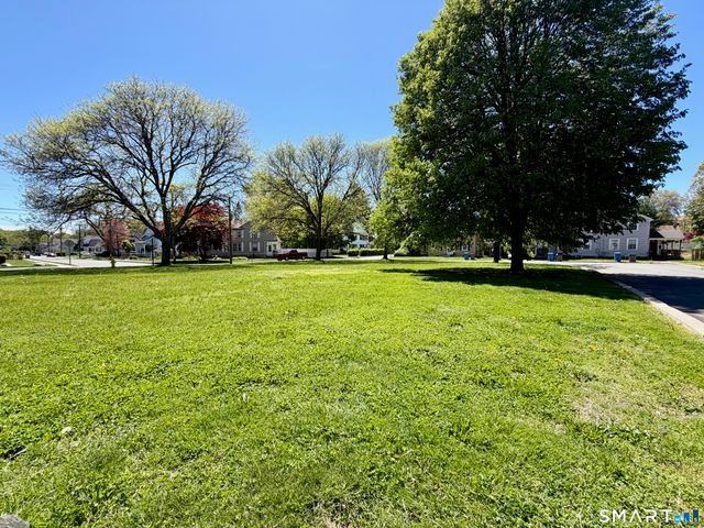 117 West Street, Manchester, CT 06040