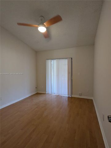 7502 NW 33rd St, Lauderhill, FL 33319