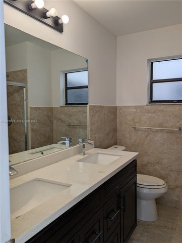 7502 NW 33rd St, Lauderhill, FL 33319