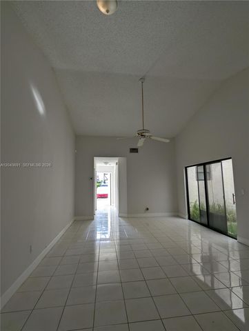 7502 NW 33rd St, Lauderhill, FL 33319