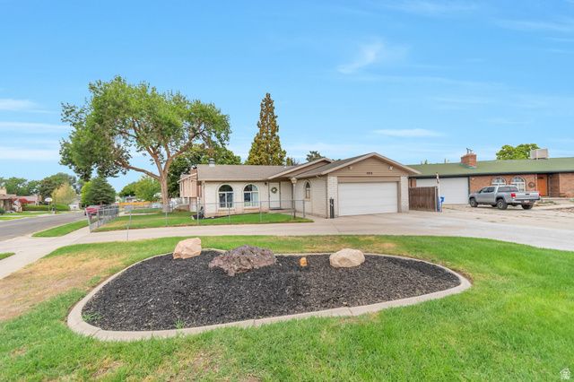 6816 S NORMANDY CIR, Midvale, UT 84047
