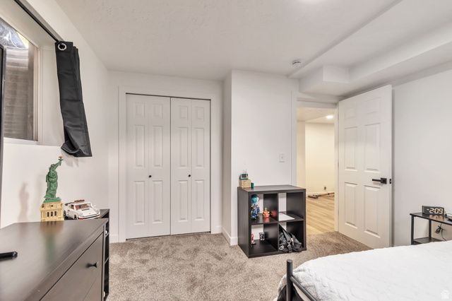 6816 S NORMANDY CIR, Midvale, UT 84047