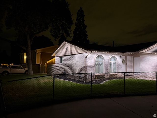 6816 S NORMANDY CIR, Midvale, UT 84047