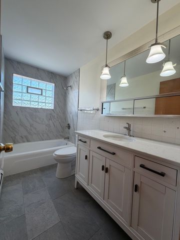 3515 N Central Avenue 1E, Chicago, IL 60634