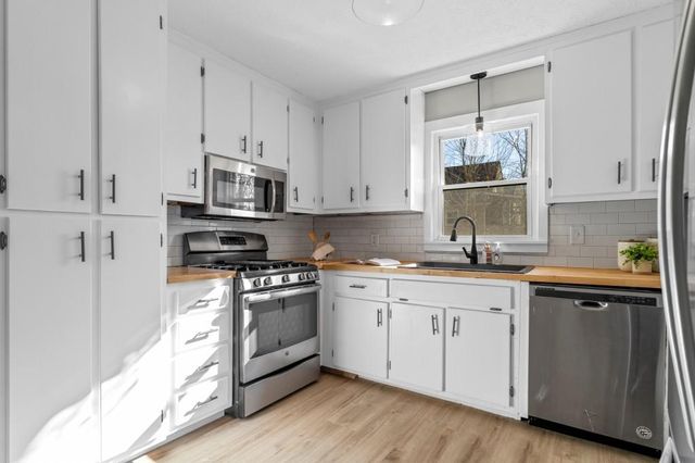 319 Scarlett Lane, Woodstock, GA 30188