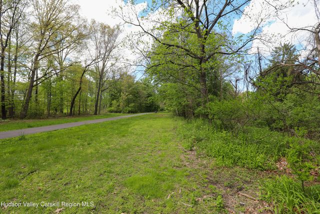 52 Phillips Avenue, Highland, NY 12528
