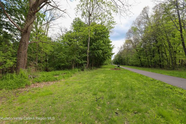 52 Phillips Avenue, Highland, NY 12528
