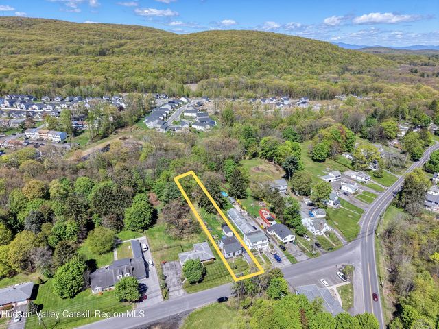 52 Phillips Avenue, Highland, NY 12528
