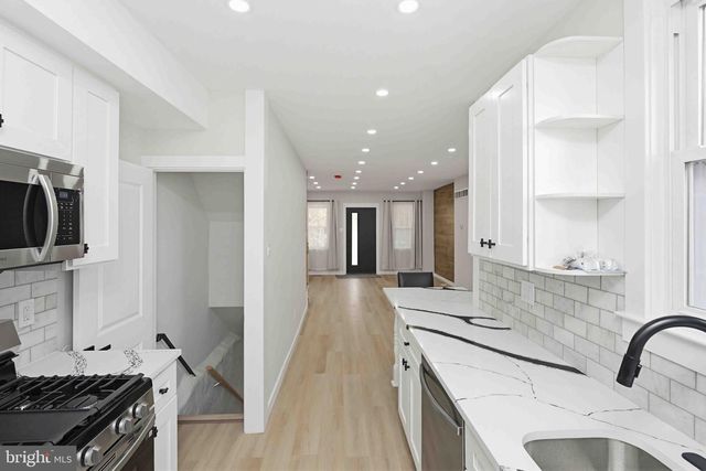 5824 N MARSHALL ST, Philadelphia, PA 19120