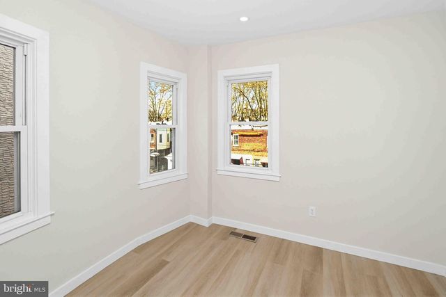 5824 N MARSHALL ST, Philadelphia, PA 19120