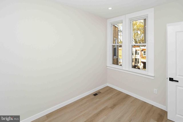 5824 N MARSHALL ST, Philadelphia, PA 19120