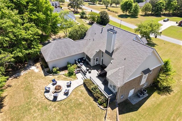2169 NE Indian Shoals Drive, Loganville, GA 30052