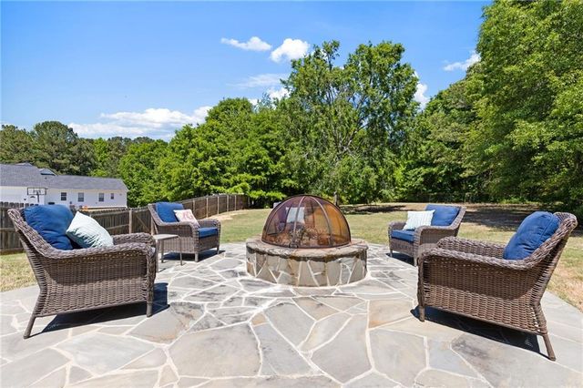 2169 NE Indian Shoals Drive, Loganville, GA 30052