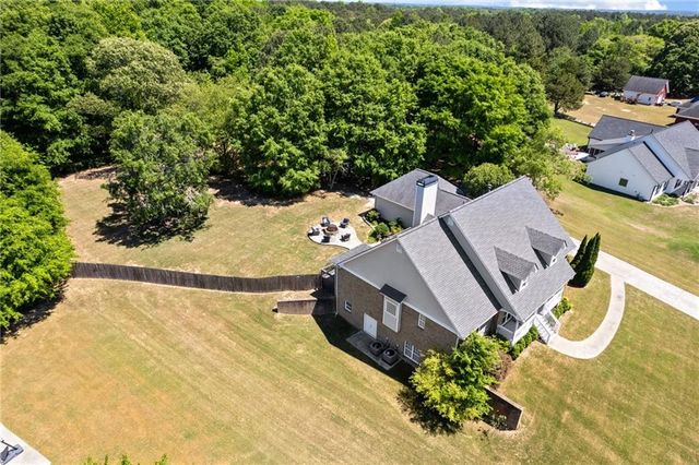 2169 NE Indian Shoals Drive, Loganville, GA 30052