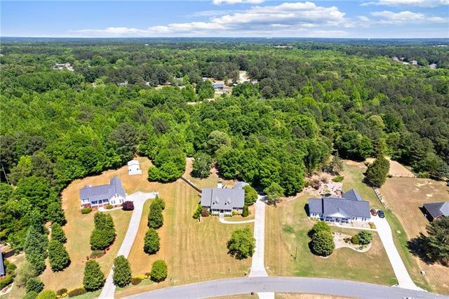2169 NE Indian Shoals Drive, Loganville, GA 30052