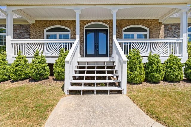 2169 NE Indian Shoals Drive, Loganville, GA 30052