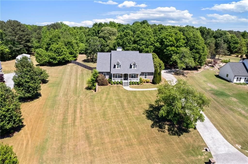 2169 NE Indian Shoals Drive, Loganville, GA 30052