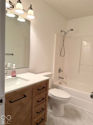2119 Corsican Circle, Westfield, IN 46074