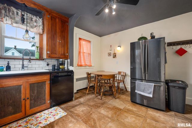 119 N MAPLE Avenue, Morton, IL 61550