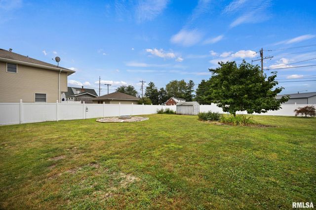 119 N MAPLE Avenue, Morton, IL 61550