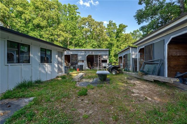 10785 Shallowford Road, Roswell, GA 30075