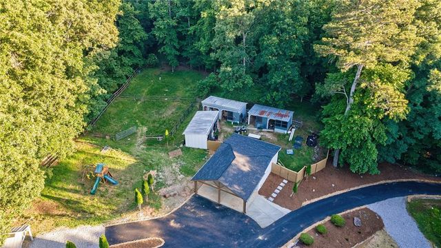 10785 Shallowford Road, Roswell, GA 30075