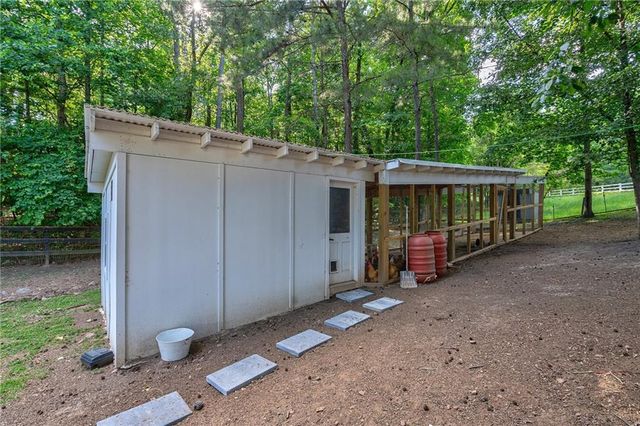 10785 Shallowford Road, Roswell, GA 30075