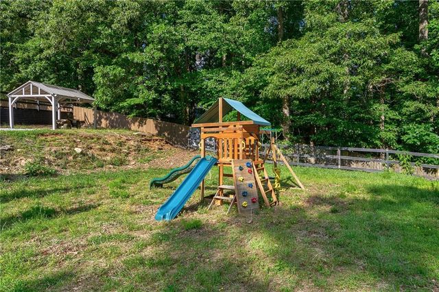 10785 Shallowford Road, Roswell, GA 30075