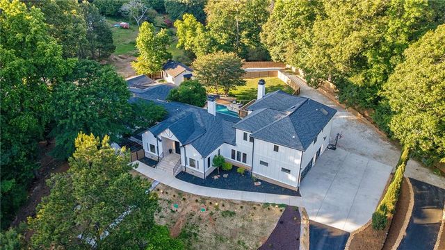 10785 Shallowford Road, Roswell, GA 30075