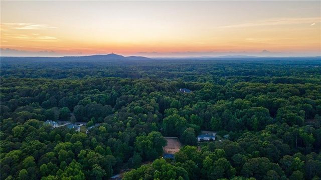 10785 Shallowford Road, Roswell, GA 30075