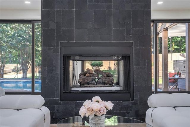 10785 Shallowford Road, Roswell, GA 30075
