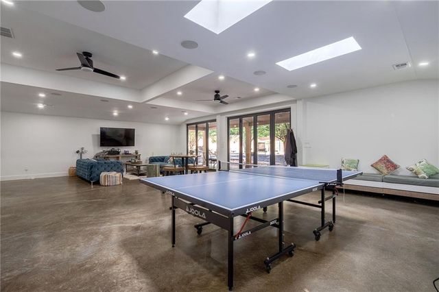 10785 Shallowford Road, Roswell, GA 30075
