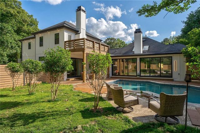 10785 Shallowford Road, Roswell, GA 30075
