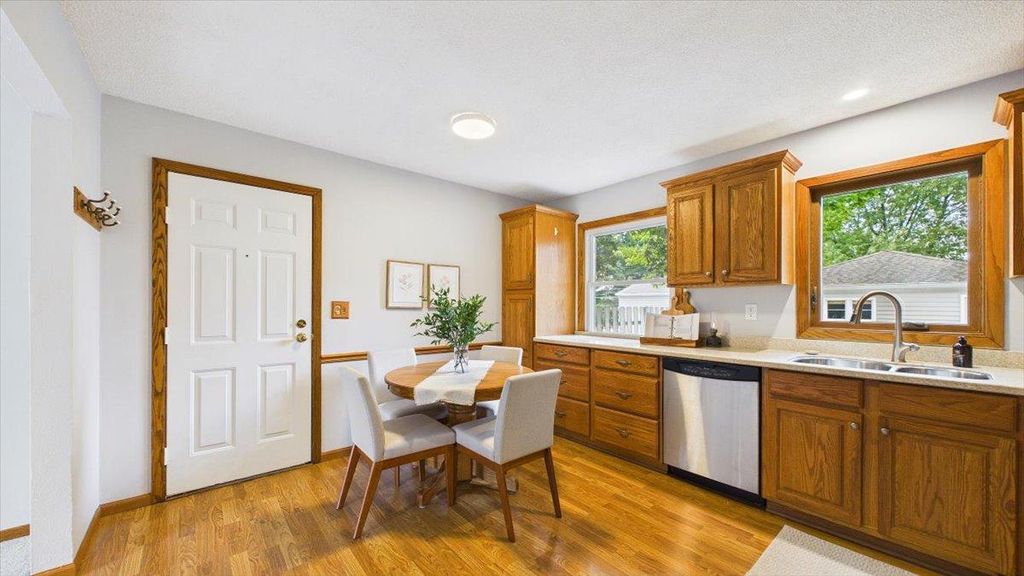 3318 Ulysses Street NE, Minneapolis, MN 55418 — photo 2