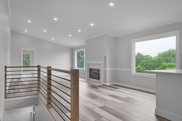 661 S Crest Road, Chattanooga, TN 37404