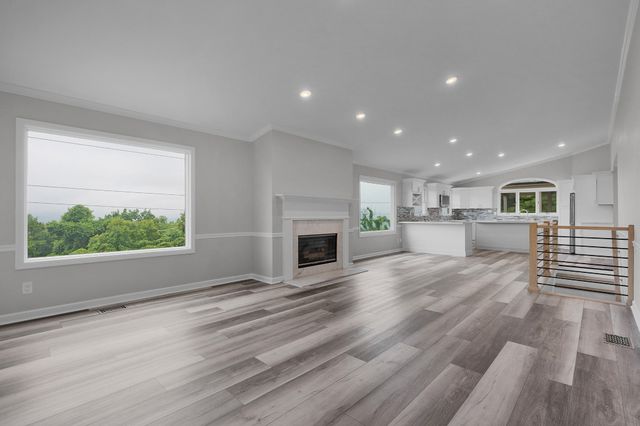 661 S Crest Road, Chattanooga, TN 37404