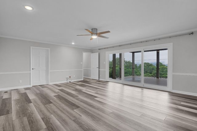 661 S Crest Road, Chattanooga, TN 37404