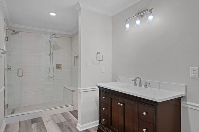 661 S Crest Road, Chattanooga, TN 37404