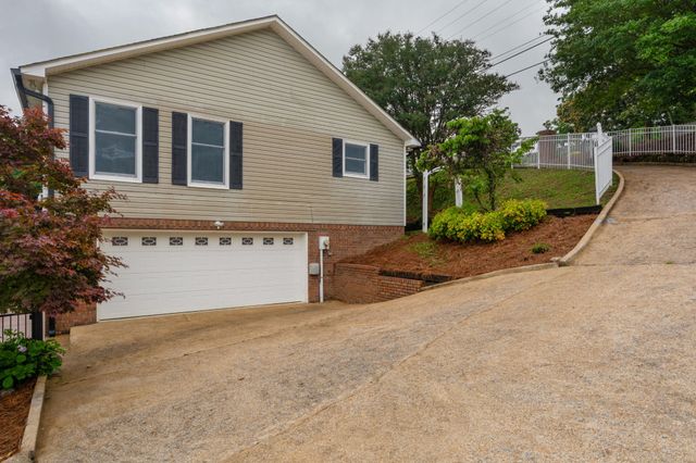 661 S Crest Road, Chattanooga, TN 37404